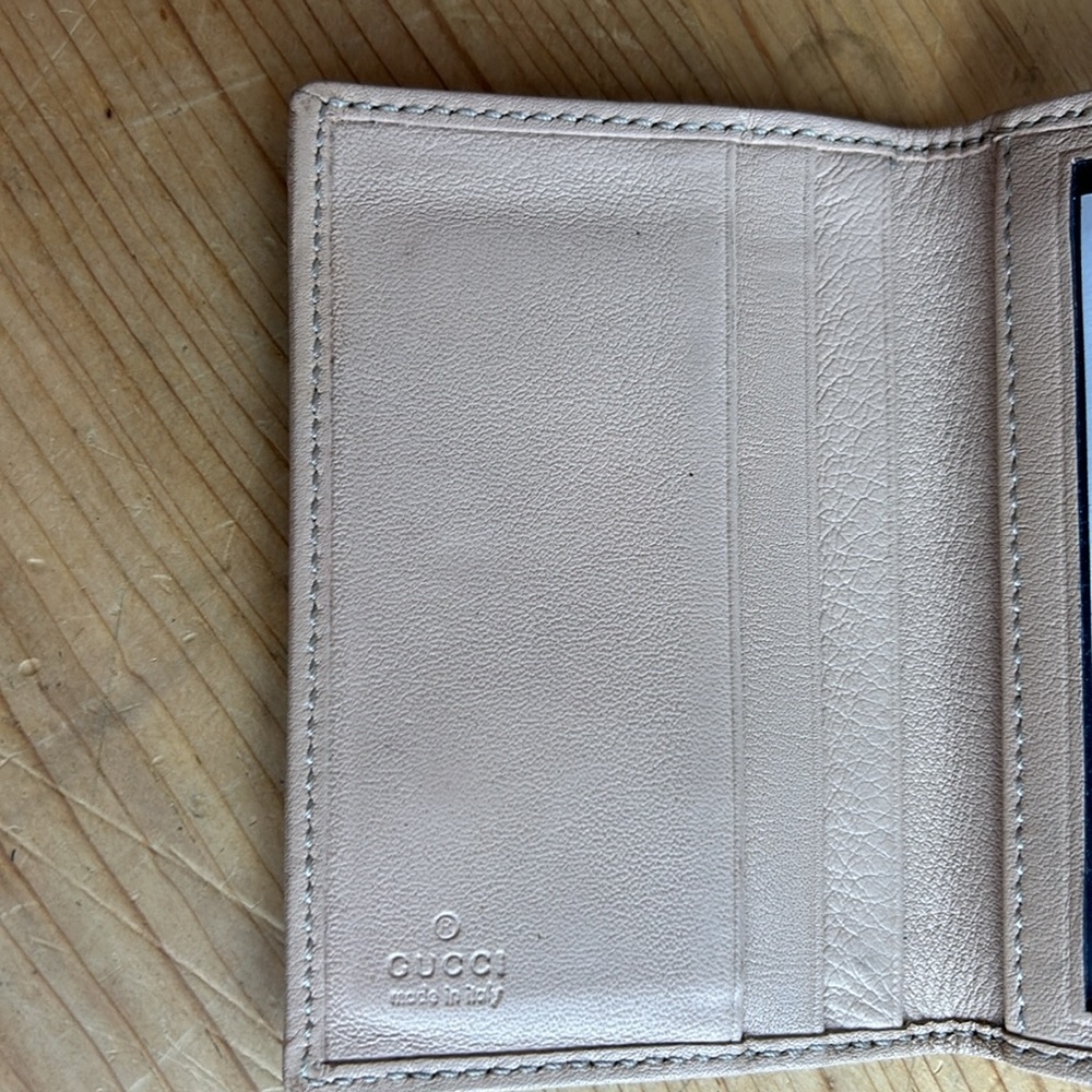 Gucci ID Holder - Picture 7 of 8